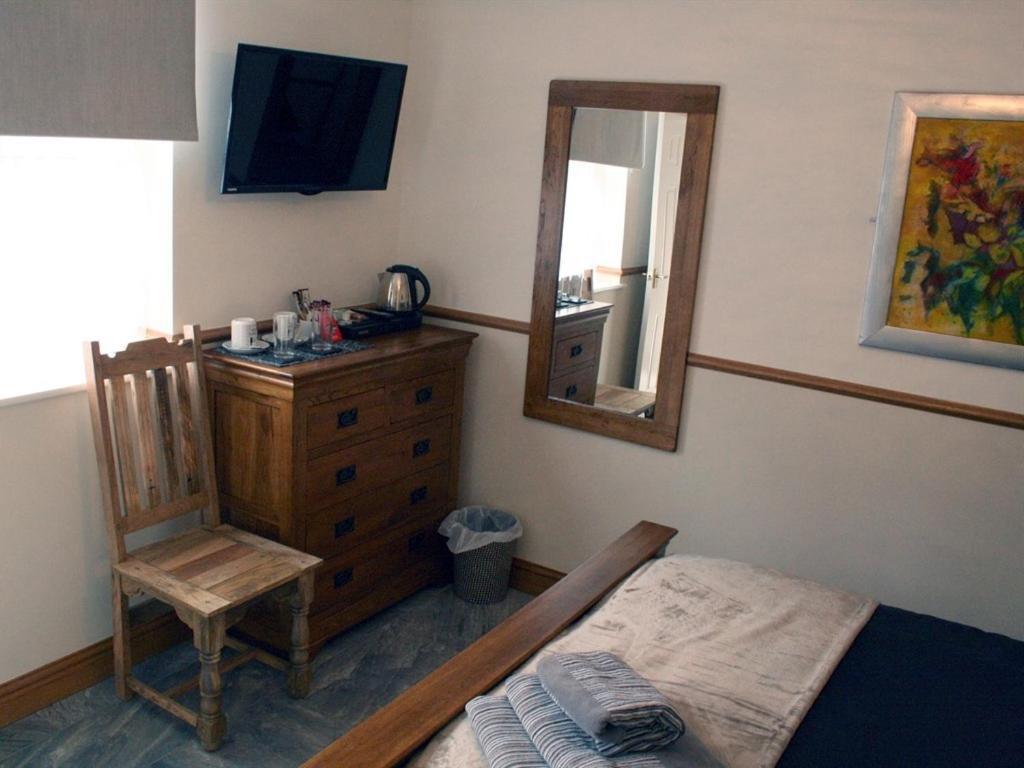 Masons Arms Hotel York Room photo